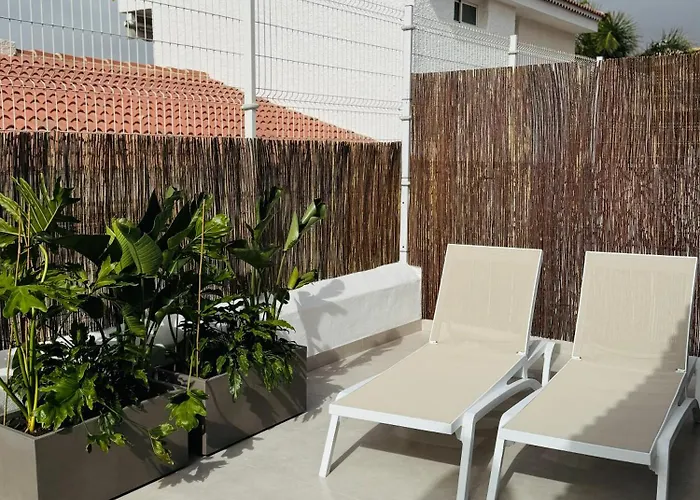 Endless Summer - Swimming Pool Costa Adeje (Tenerife)