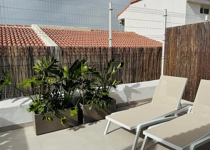 Endless Summer - Swimming Pool Apartment