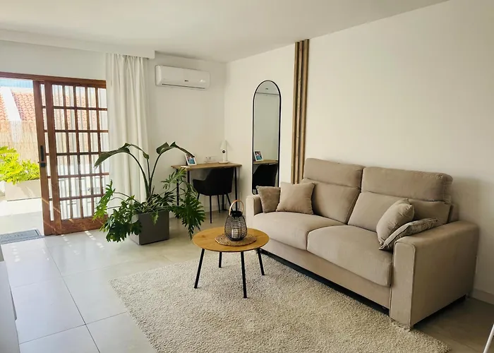 Endless Summer - Swimming Pool Costa Adeje (Tenerife)